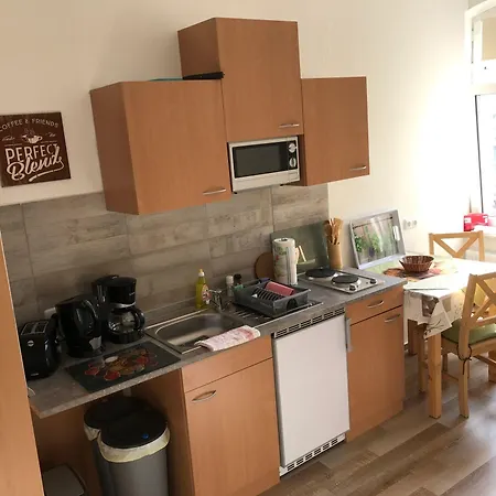 Abelia Gaestehaeuser *